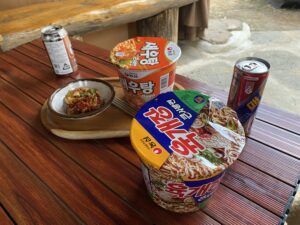 カップラーメンとキムチ