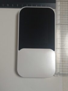 NC03の画像、横約8㎝縦約14㎝、重さ225gとやや重ため